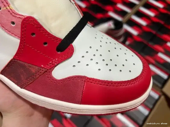 Rep DV1748-601 HIGH THE SPIDER-MAN ACROSS OG JORDAN 1 SPIDER-VERSE 0514